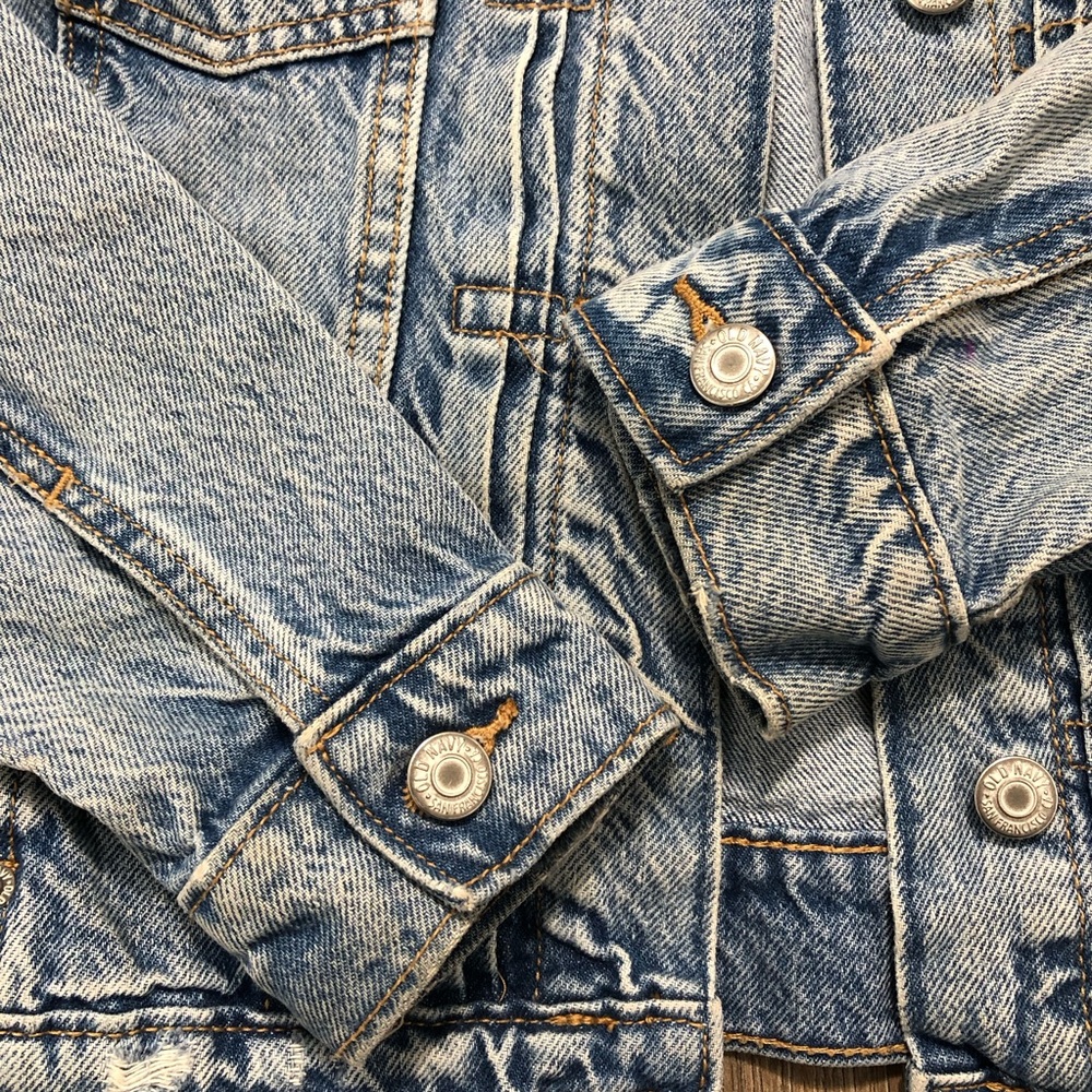 💙HOST PICK💙Old Navy Classic Jean Jacket - Picture 12 of 17